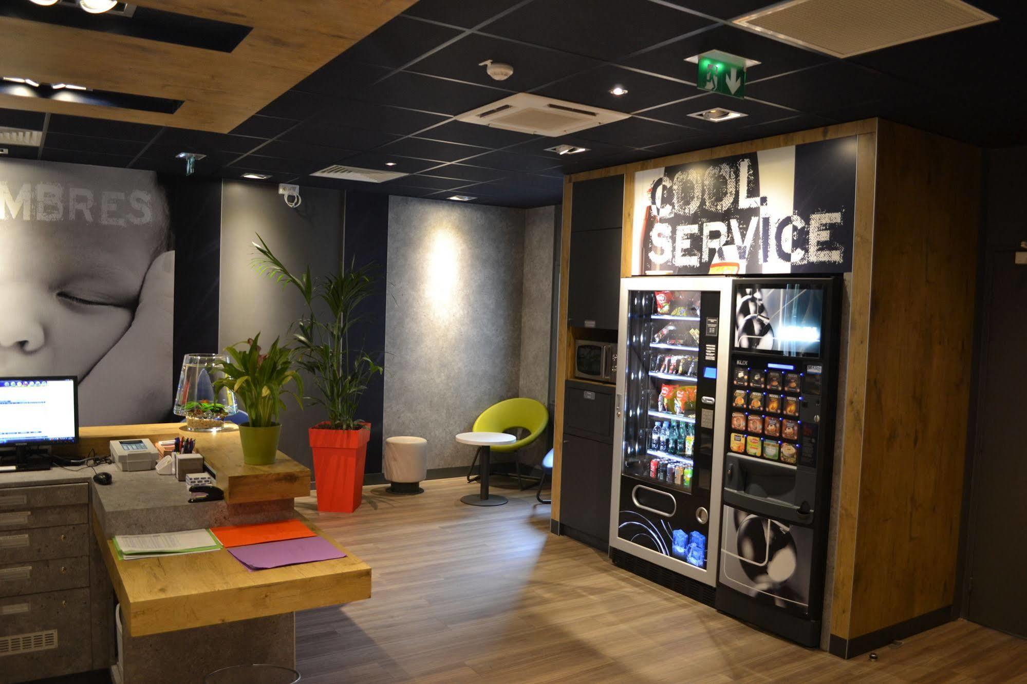 Ibis Budget Paris Porte De Vanves Exterior foto